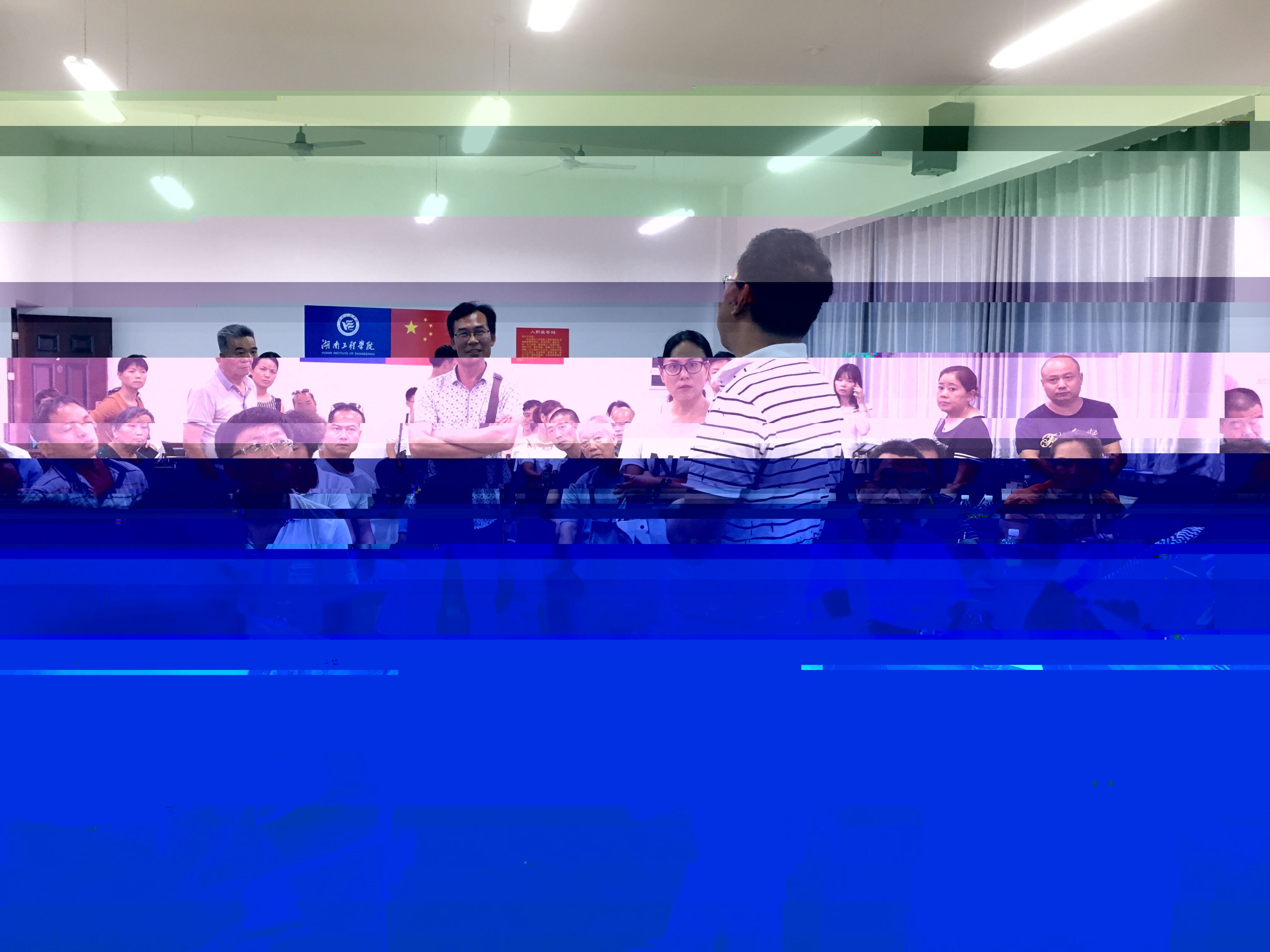 與家長交流.jpg